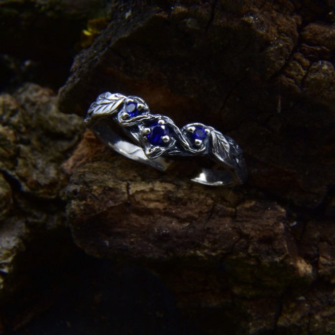Elegant Gothic Ring with Triple Sapphire Design
