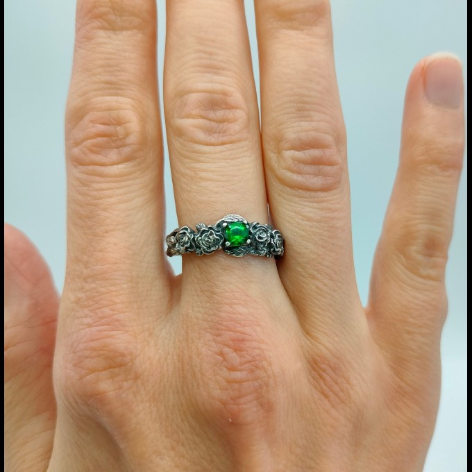 Dragon Scale Gothic Ring with Enchanted Emerald