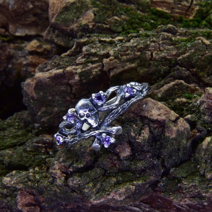 Majestic Gothic Crown Ring with Amethysts