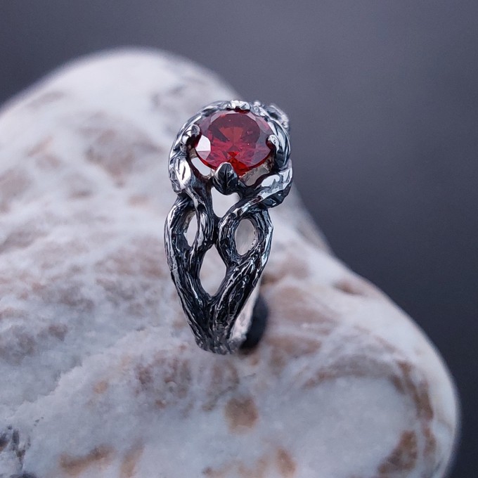 Garnet Bloom: Sterling Silver Ring with a Radiant Scarlet Gem