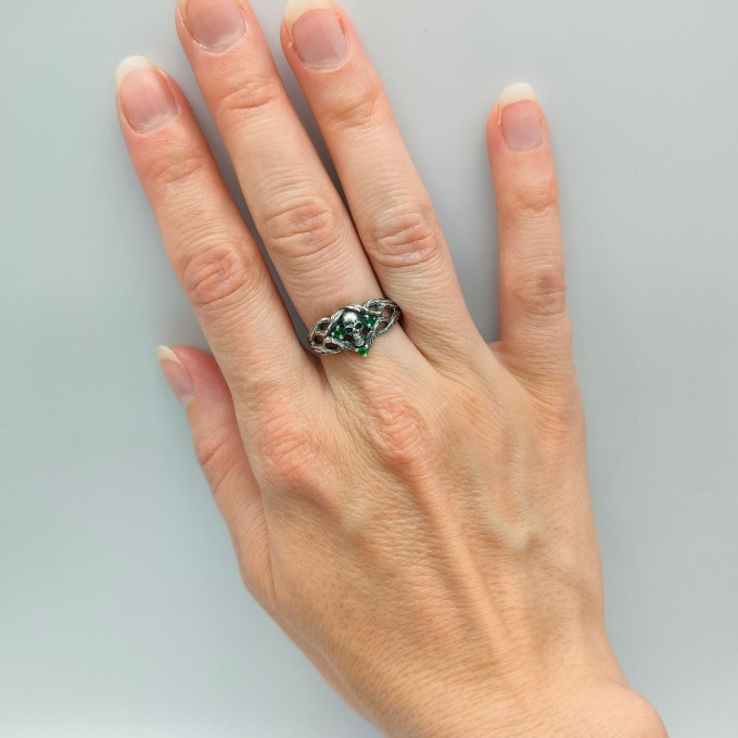 Gothic Skull Ring with Emerald Highlights