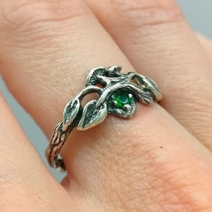Gothic Silver Ring with Mushrooms and Emerald Design