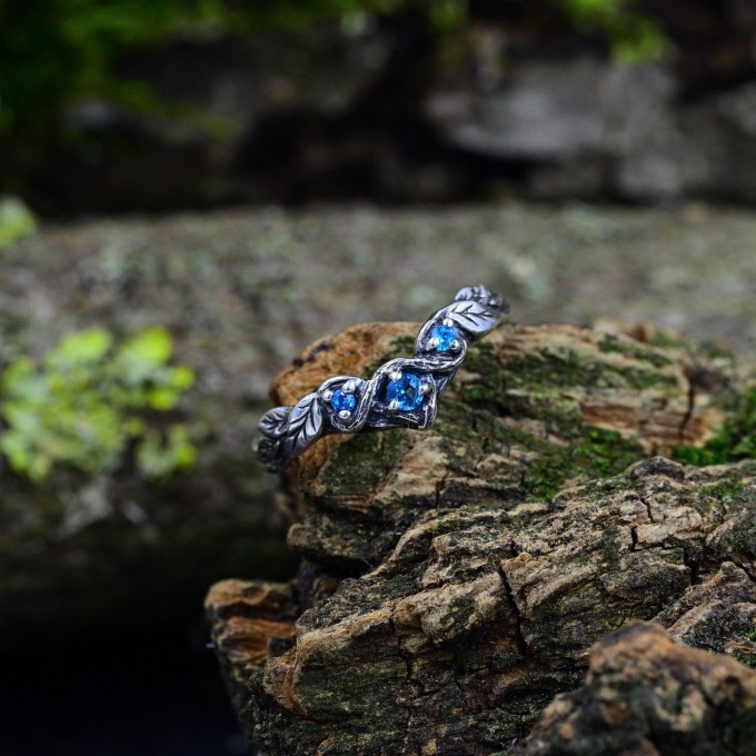 Delicate Silver Band with Twisting Aquamarines