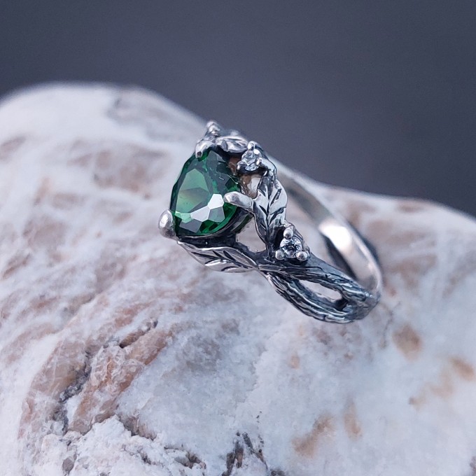 Forest Majesty: Sterling Silver Ring with a Radiant Emerald