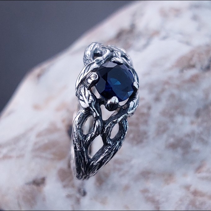 Twilight Claw: Gothic Sterling Silver Ring with Enchanted Sapphire