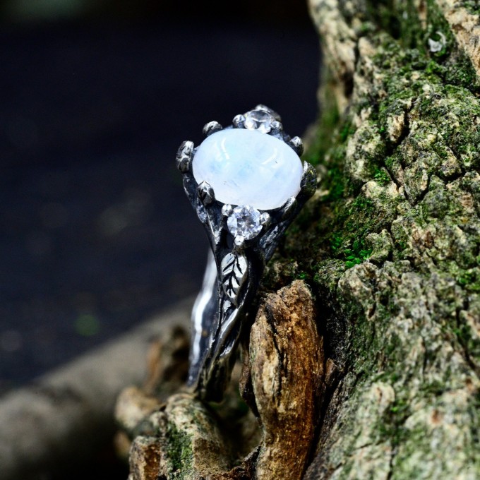 Elegant Gothic Ring with Moonstone Gemstone
