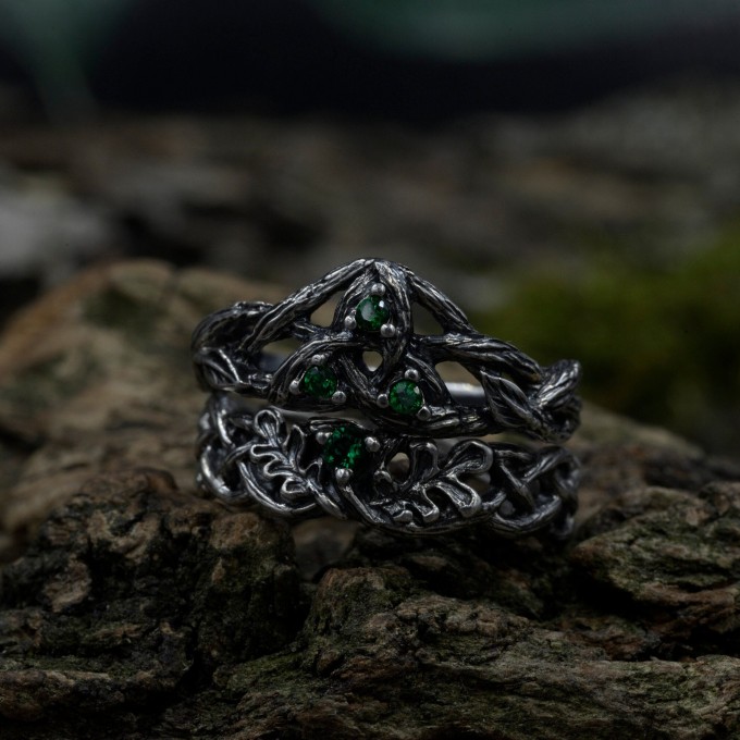 Gothic Emerald Ring with Intricate Nature Motif