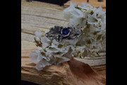 Vintage Vine Leaf Ring in Silver, Unique Sapphire Engagement Ring, Twig and Leaf Wedding Band for Woman, Delicate Leafy Tree Branch Ring