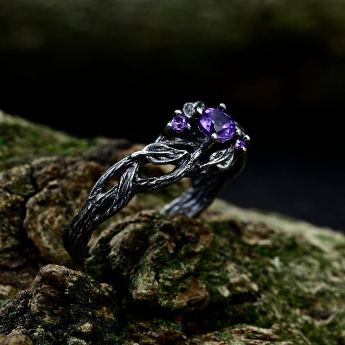 Whisper of Vines: Gothic Sterling Silver Ring with Amethyst Accent