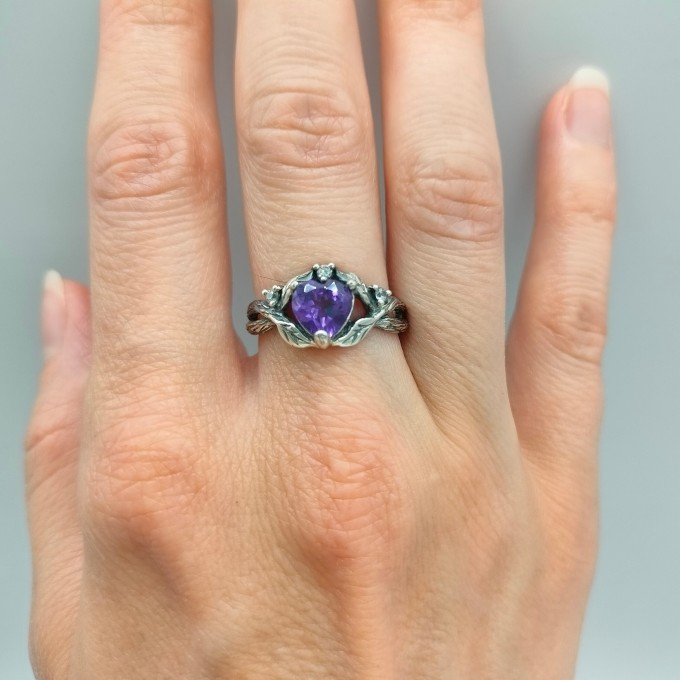 Embrace of Shadows: Gothic Sterling Silver Ring with Mystical Amethyst