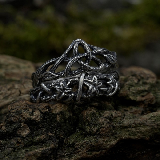 Gothic Silver Ring with Intricate Thorn Motif