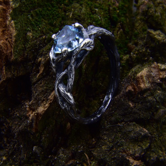 Tidal Grace: Gothic Sterling Silver Ring with Aquamarine Accent