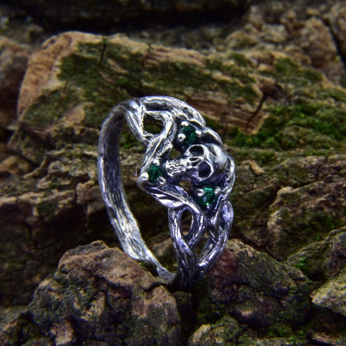 Bold Gothic Skull Ring with Emerald Details