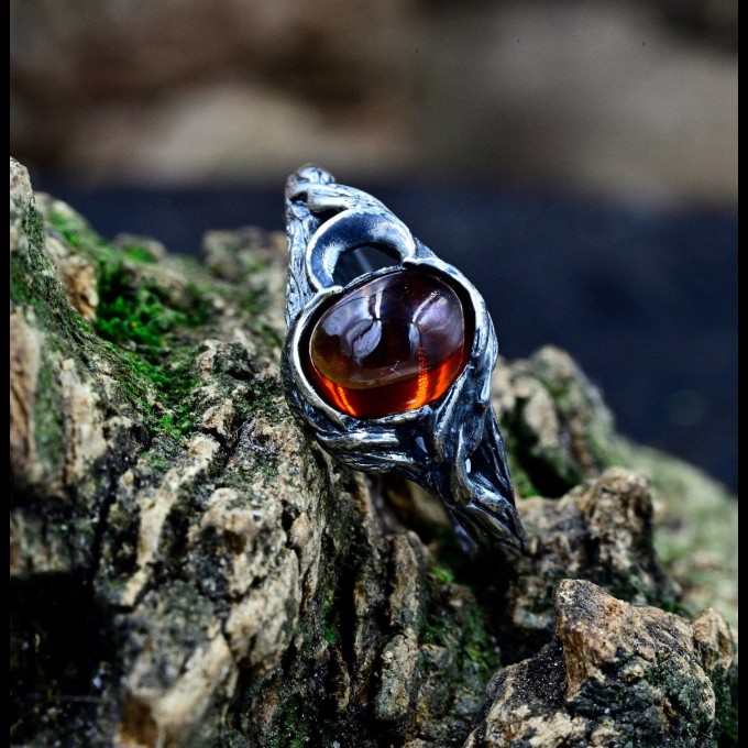 Gothic Garnet Ring with Enchanted Flame Design