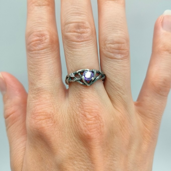 Gothic Amethyst Ring with Elegant Nature-Inspired Design