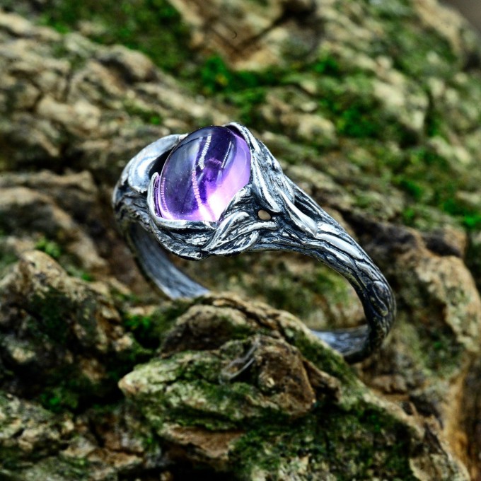 Gothic Amethyst Ring with Enchanted Floral Motif