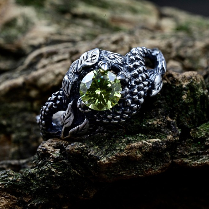 Guardian of Nature: Sterling Silver Ring with a Vibrant Olivine Gem