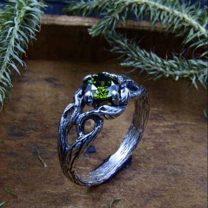 Nature-Inspired Gothic Ring with Bright Olivine