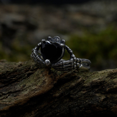 Dark Elvish Heart Fantasy Wedding Ring, Witch Engagement Ring with Skeleton Hand, Gothic Jewelry Forest Core, Gift for Her