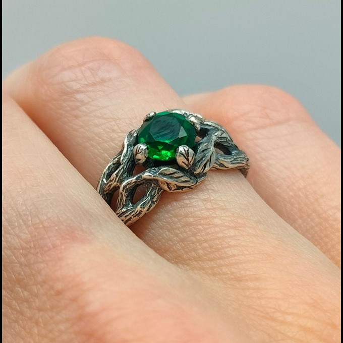Intricate Silver Ring with Sapphire Gemstone