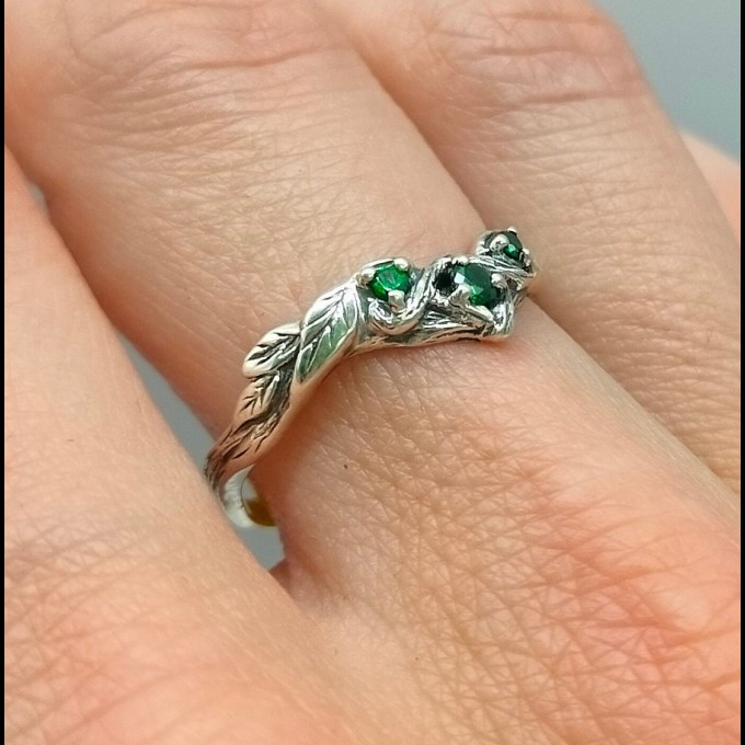 Forest's Whisper: Gothic Sterling Silver Ring with Emerald Accents