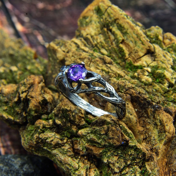 Gothic Amethyst Ring with Elegant Nature-Inspired Design