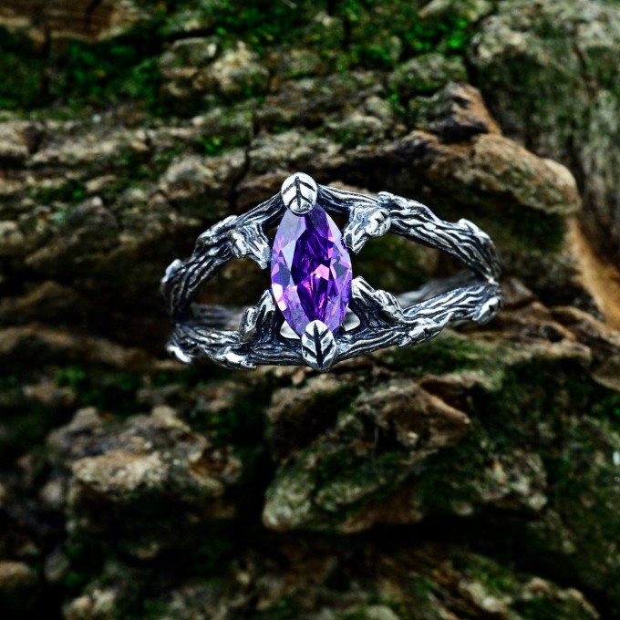 Throne of Twilight: Gothic Sterling Silver Ring with Amethyst Accent