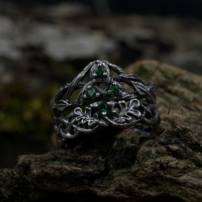Gothic Emerald Ring with Intricate Nature Motif