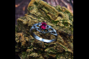 Ruby Mens Wedding Ring with Woodland Themed, Elvish Mens Wedding Band with Vines, Male Promise Ring Fairycore, Fantasy Jewelry for Him