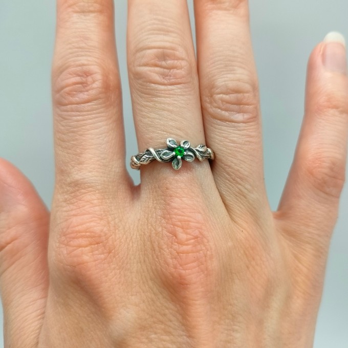 Gothic Silver Ring with Emerald and Subtle Vines