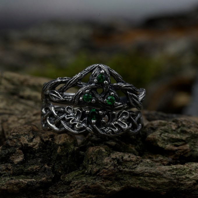Gothic Emerald Ring with Intricate Nature Motif