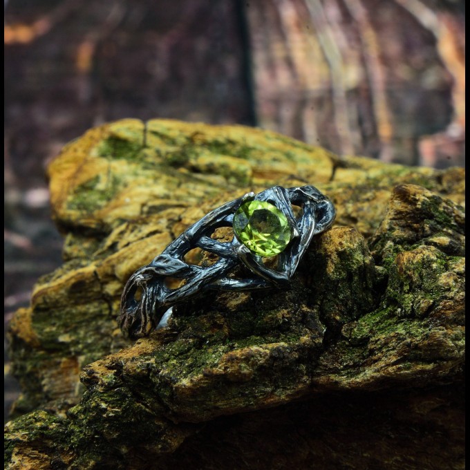 Enchanted Gothic Peridot Ring with Leaf Motif