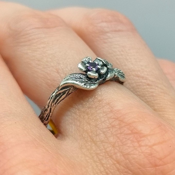 Unusual Sterling Silver Amethyst Minimalist Ring – Delicate Bohemian Design, Nature-Inspired Engagement Ring, Perfect Tiny Gift for Her