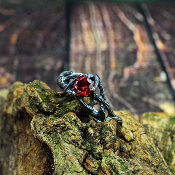 Elegant Gothic Ring with Garnet Gemstone