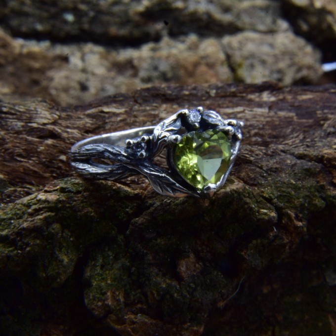 Gothic Silver Ring with a Vibrant Olivine Gemstone