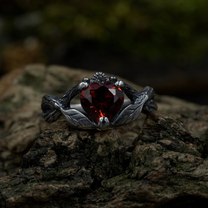 Gothic-Inspired Silver Ring Set with Red Garnet Gemstones