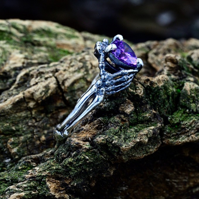Majestic Gothic Silver Ring with Deep Amethyst Gemstone