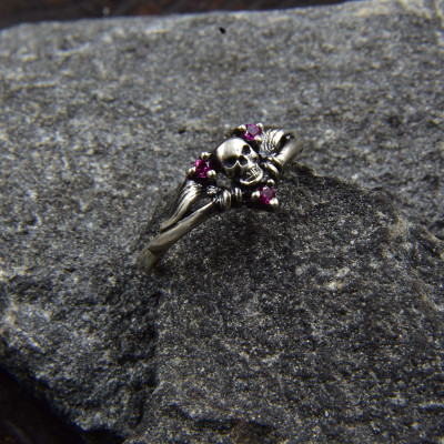 Dark Fantasy Tree Branch Ring with Ruby Skull for Women, Dark Nature Engagement Ring with Gothic Style, Pagan Wedding Ring for Her