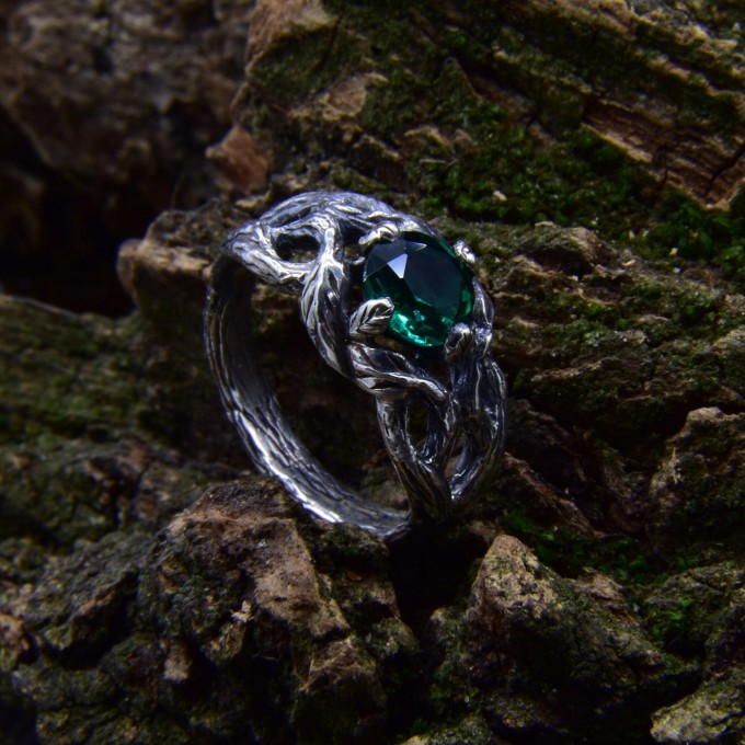 Gothic Silver Ring with an Enigmatic Emerald
