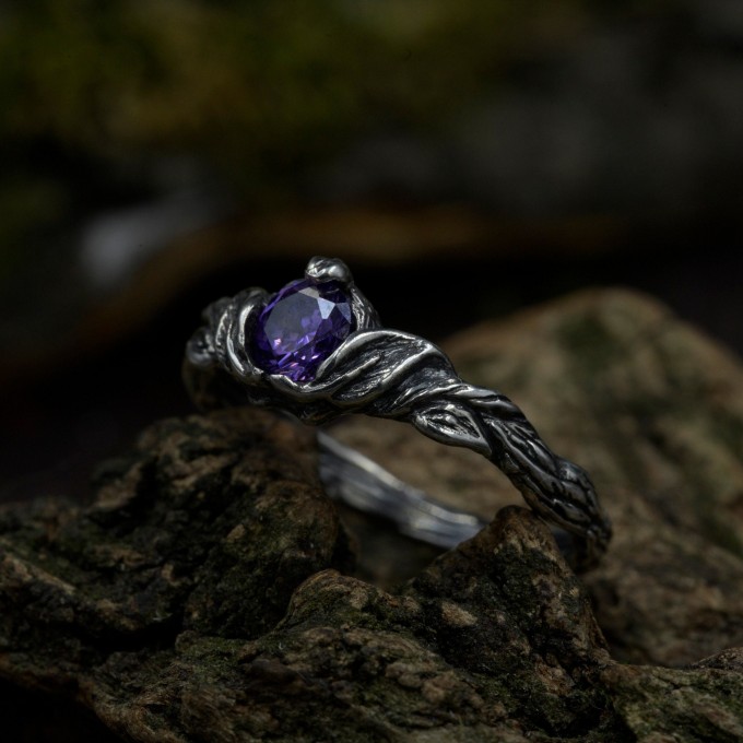 Gothic Amethyst Ring with Intricate Twisting Design