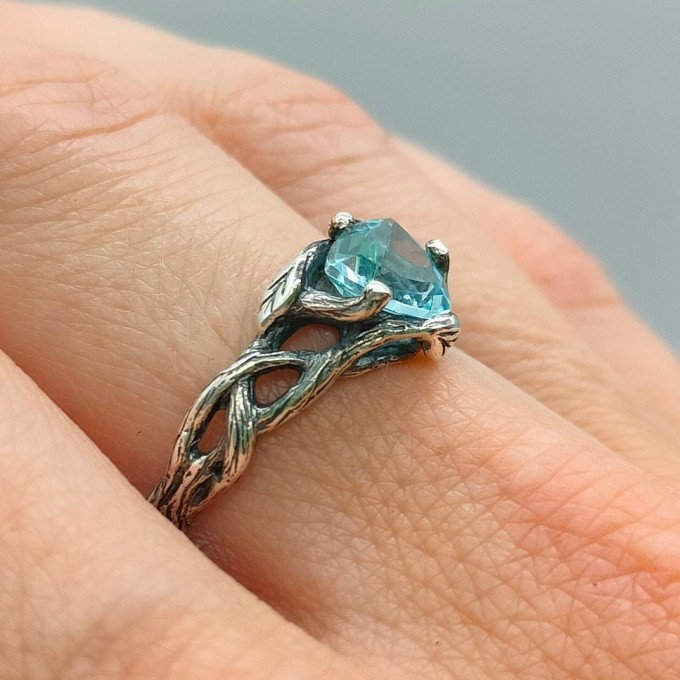Tidal Grace: Gothic Sterling Silver Ring with Aquamarine Accent