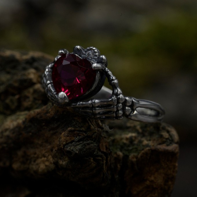 Heart-Shaped Ruby Ring - Gothic Charm in Dark Silver
