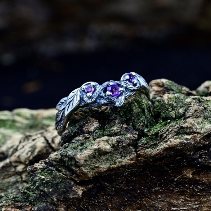 Delicate Silver Ring with Sapphire Petal Design
