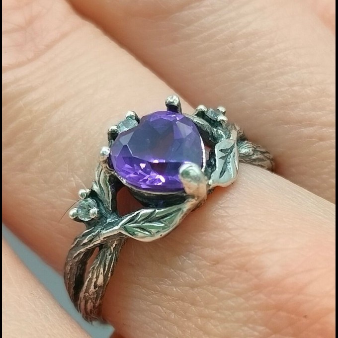 Embrace of Shadows: Gothic Sterling Silver Ring with Mystical Amethyst