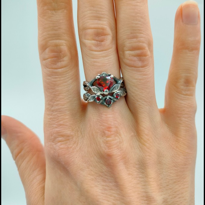 Gothic-Inspired Silver Ring Set with Red Garnet Gemstones
