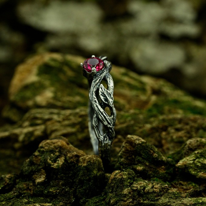 Scarlet Enchantment: Gothic Ruby Ring with Twisted Band