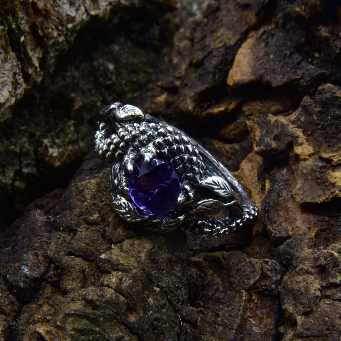Gothic Amethyst Ring with Dragon Claw Motif