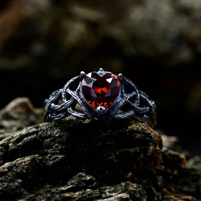 Dark Crimson Garnet Ring – Gothic Elegance in Silver