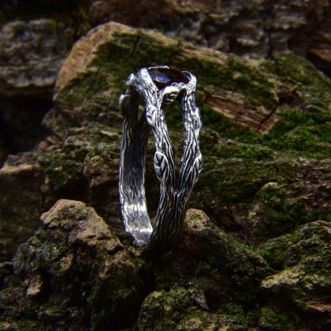 Gothic Garnet Ring with Elegant Vine Motif
