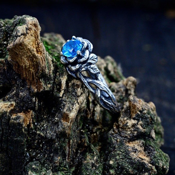 Gothic Aquamarine Ring with Intricate Nature Motif